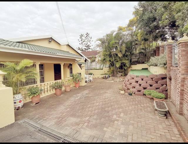 4 BEDROOM HOUSE FOR SALE IN RESERVOIR HILLS